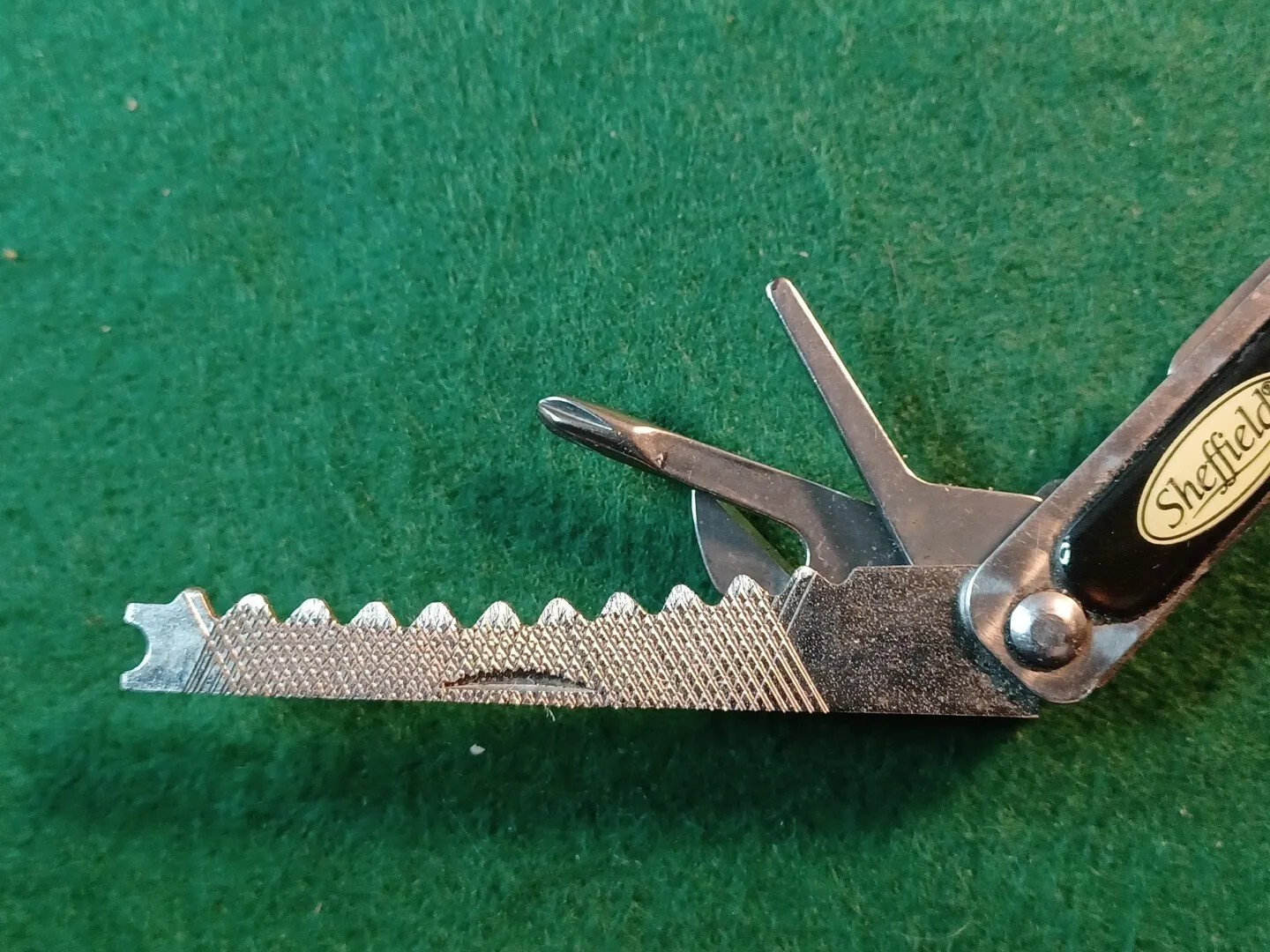 Sheffield no: 12000, 12 In 1 Multi tool