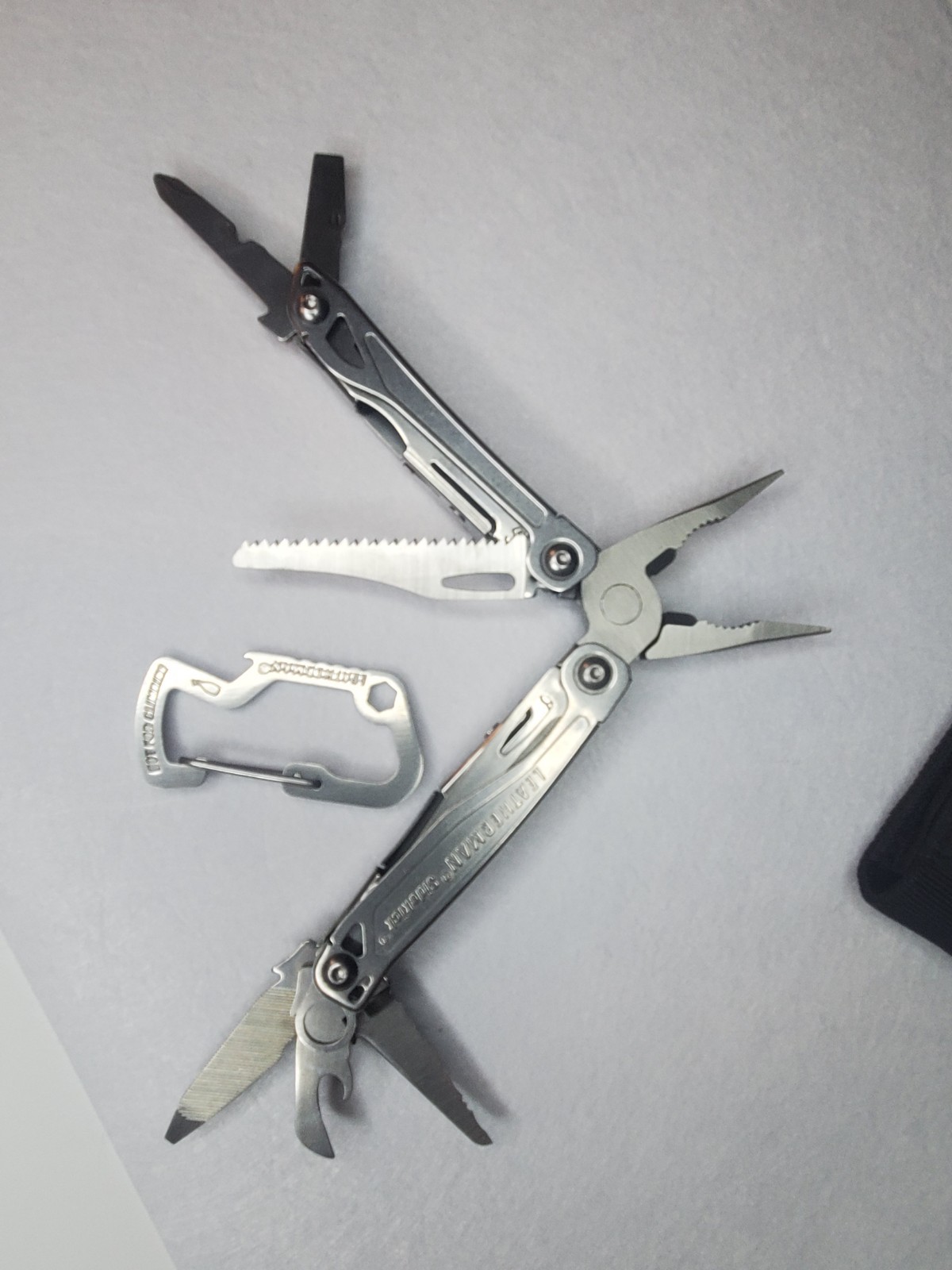 Leatherman Sidekick Multi Tool With Pouch & Carabiner Bottle Opener HEX Tool EUC