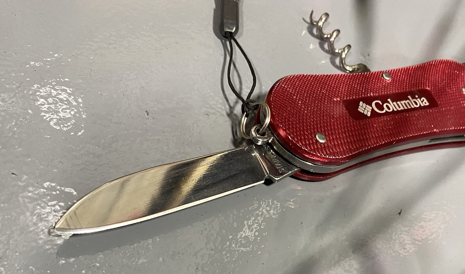 Columbia Outerwear Multi Tool Pocketknife – Stainless Steel w/ Lanyard