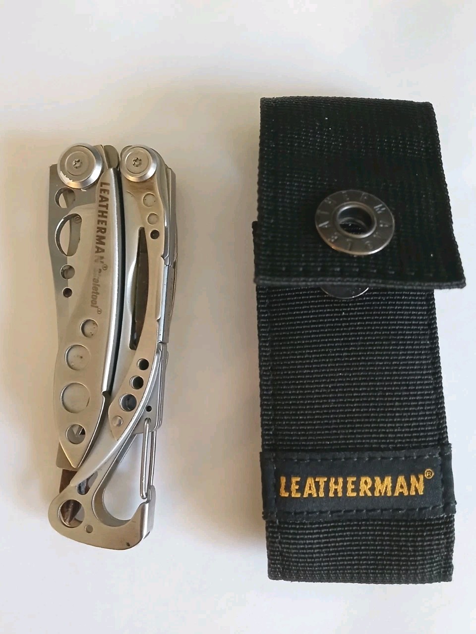 Leatherman Skeletool Topo Multi-Tool ! WITH SHEATH case !