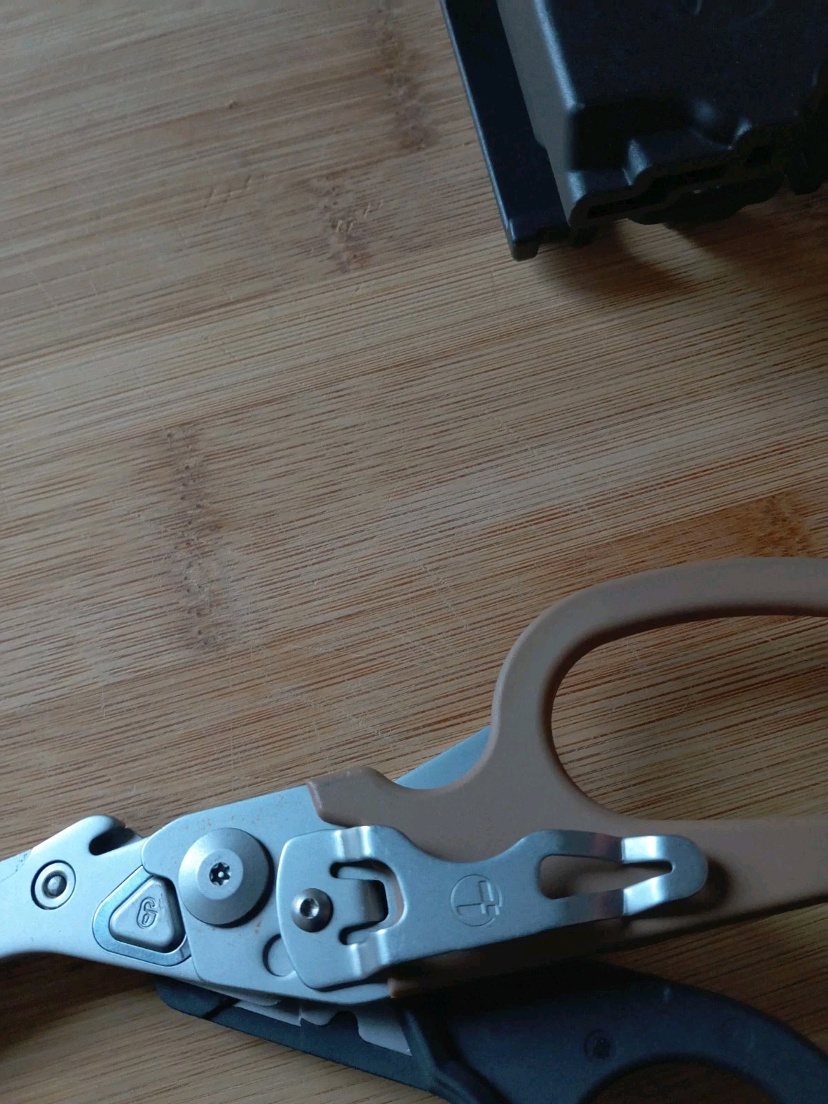 Leatherman Raptor Response Rescue Shears 6 In 1 Coyote/Black