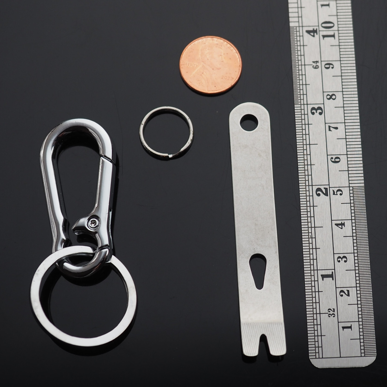 Gear Mini Crank Crowbar Pry Bar Keychain Multi Tool Survival EDC Carabiner Clip