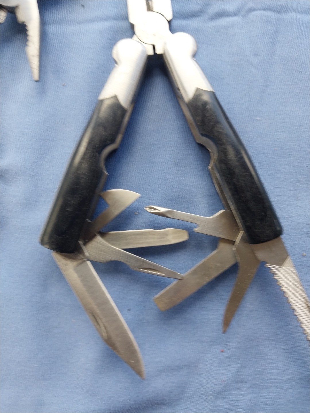 3 Survival Tool – Foldable With Multiple Gadgets
