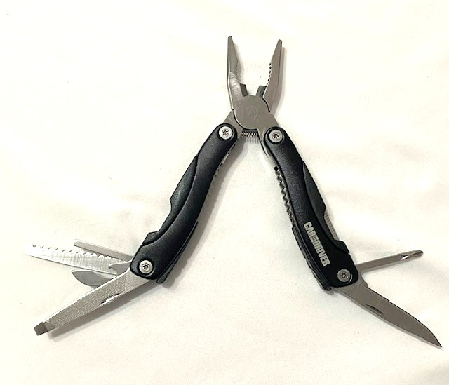 Car and Driver 15- Multitools Screwdrivers Pliers Wire Cutter Swiss Army Knife