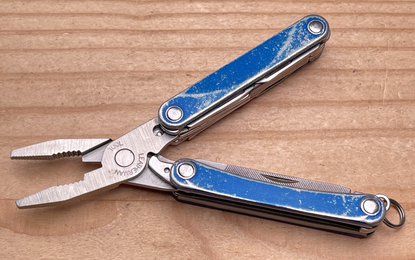 Leatherman Squirt PS4 Blue Multi-tool Knife – Broken Scissors Spring – Retired