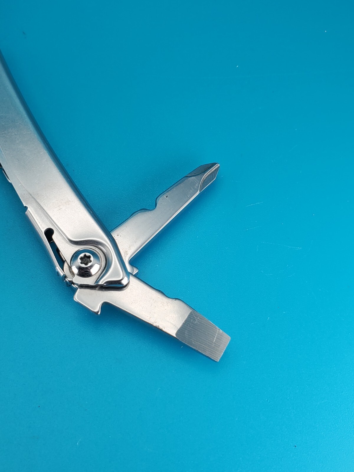 Leatherman Rev 3.8″ Multi-Tool, Stainless!