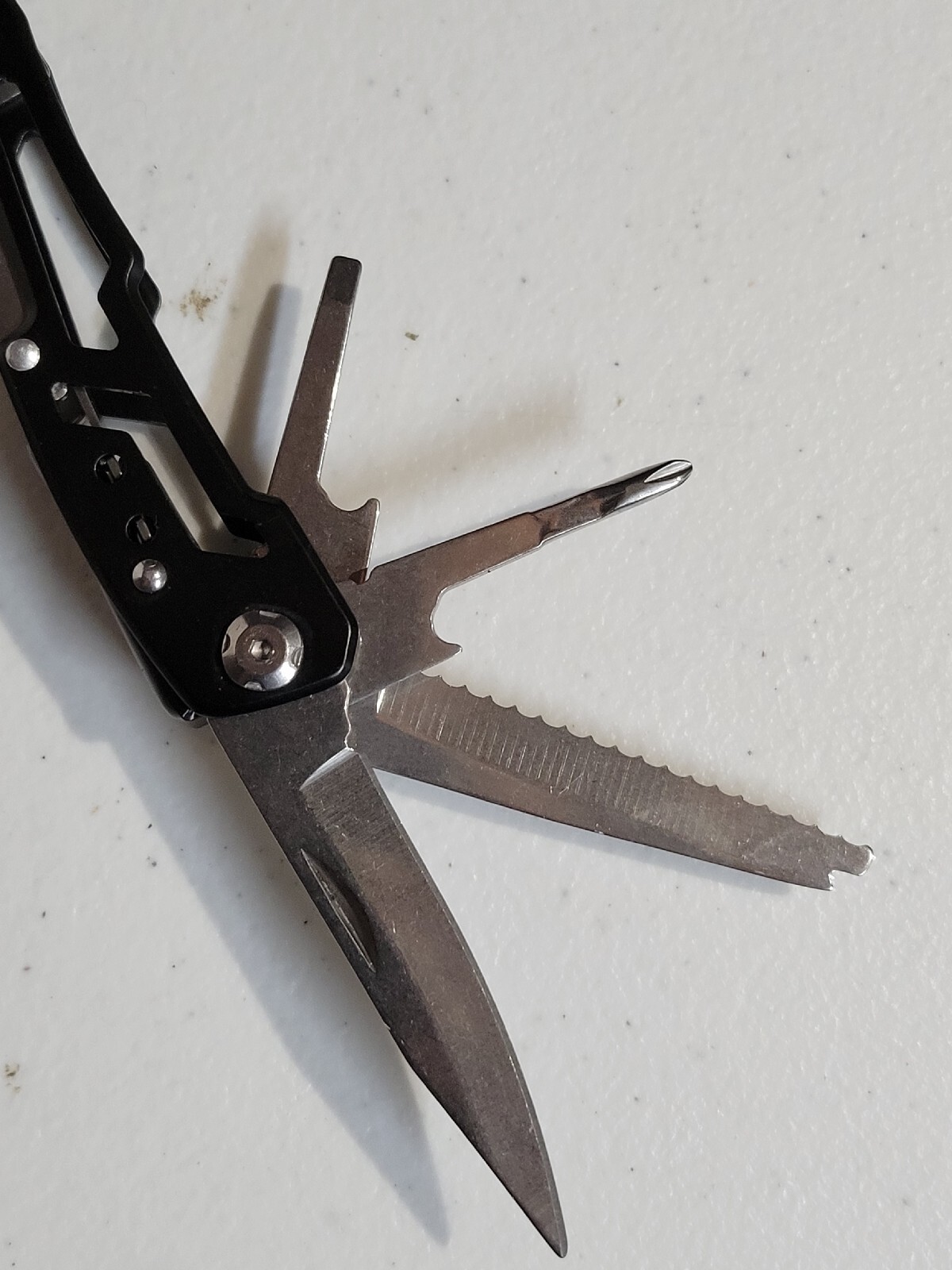 14-in-1 Portable Multitool With Safety Locking, Stainless Steel Pliers…
