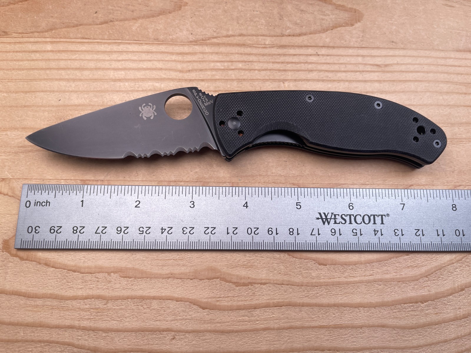 Spyderco Tenacious Folding Pocket Knife 8Cr13MoV Black Partially Serrated Blade