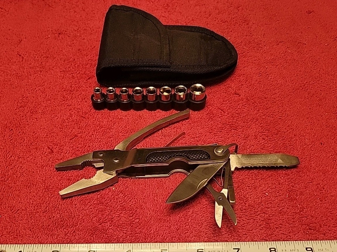 MULTI TOOL KNIFE PLIERS