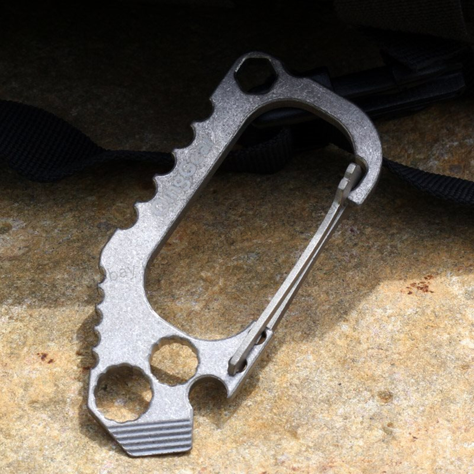 EDC Titanium Alloy Multi Tools Keychain Carabin Opener Crowbar Outdoor EDC