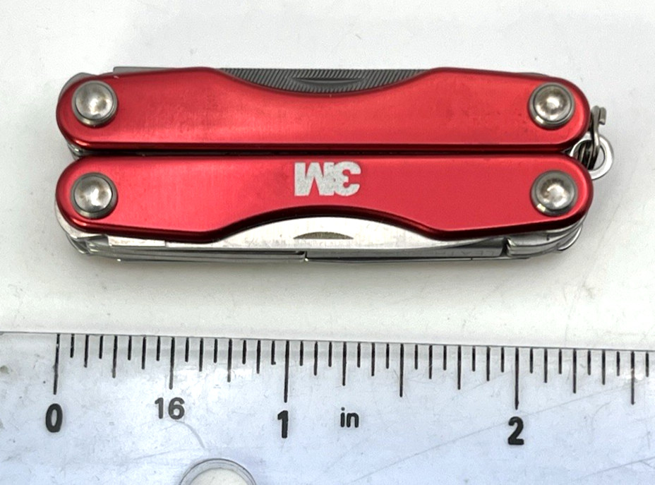 New In Box Leatherman Squirt P4 RED 3M Promo AD Keychain Retired Discontinued