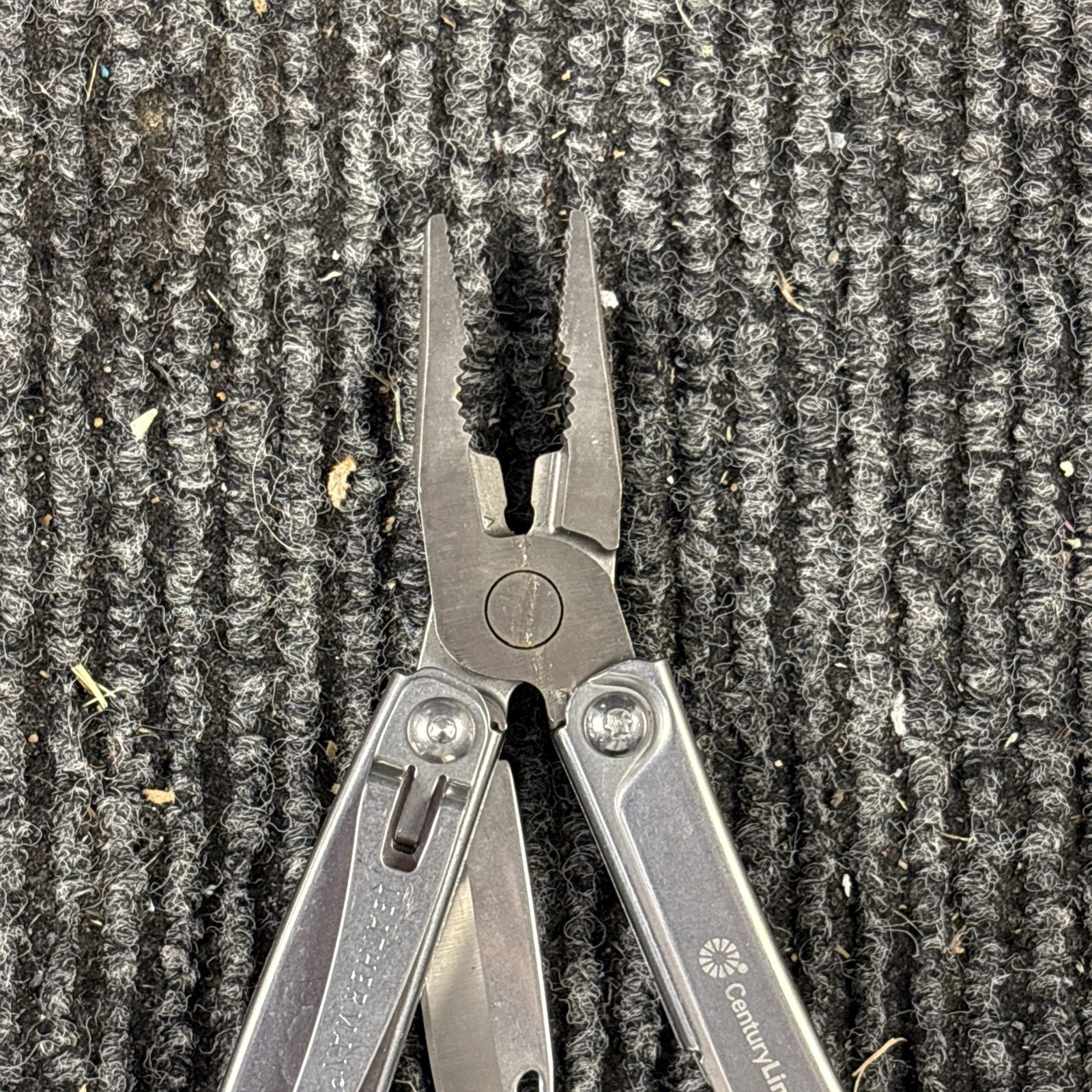 Leatherman Rev 3.8″ Multi-Tool, Stainless! USED (047)