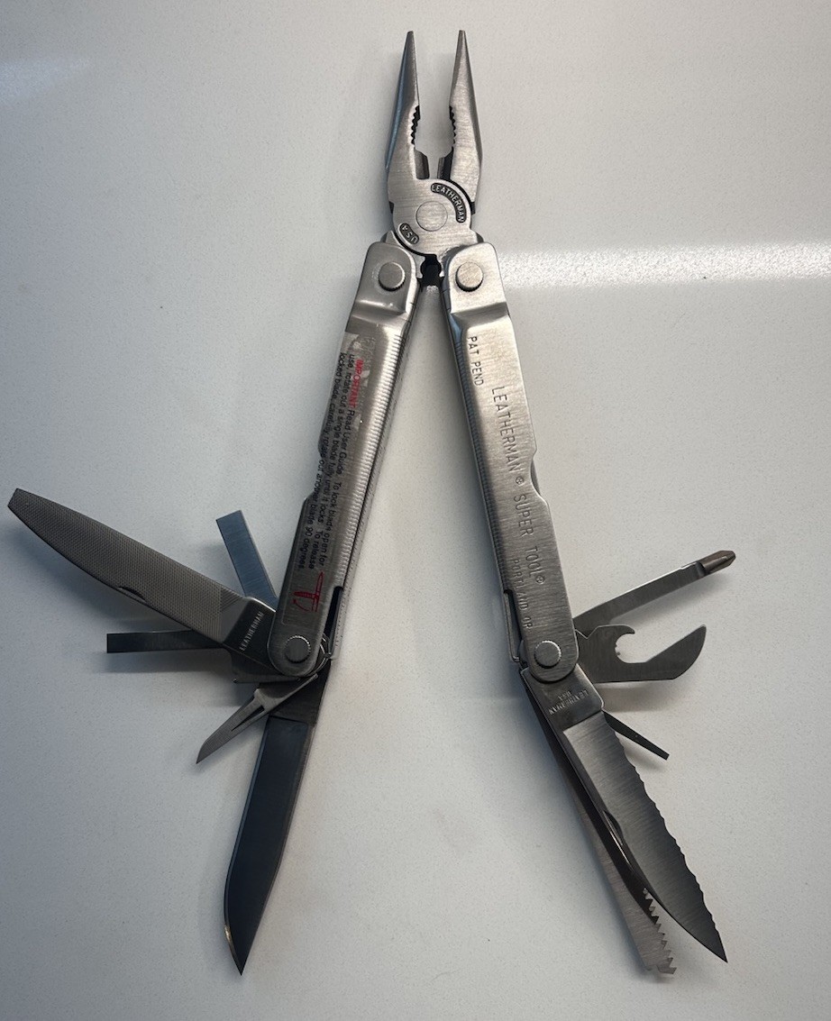 NEW FIRST GENERATION Leatherman Original Super Tool Supertool Multitool Crimped