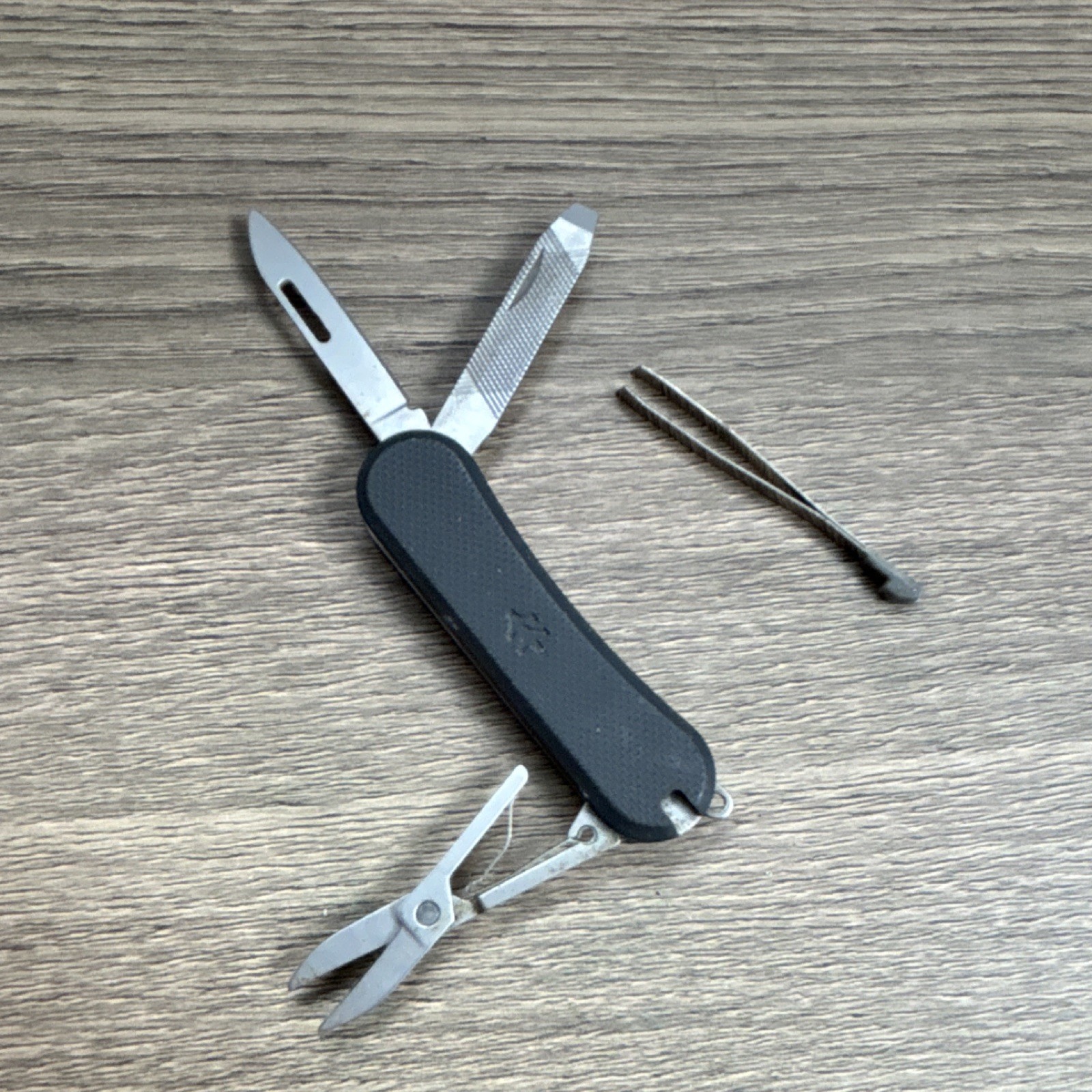 SwissTech Listig Multi-Function Pocket Key Ring Knife Plain Edge Blade.