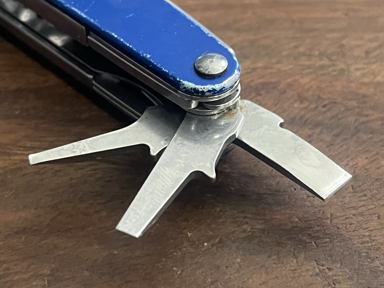 Retired Leatherman Juice CS4 Blue 15-In-1 Retired Multi-Tool Knife DISCONTINUED