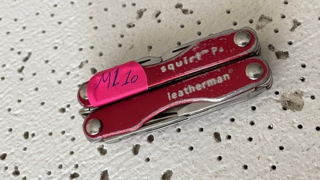 Leatherman Squirt P4 Red Aluminum Multi tool Knife File Bottle Opener- – – – –