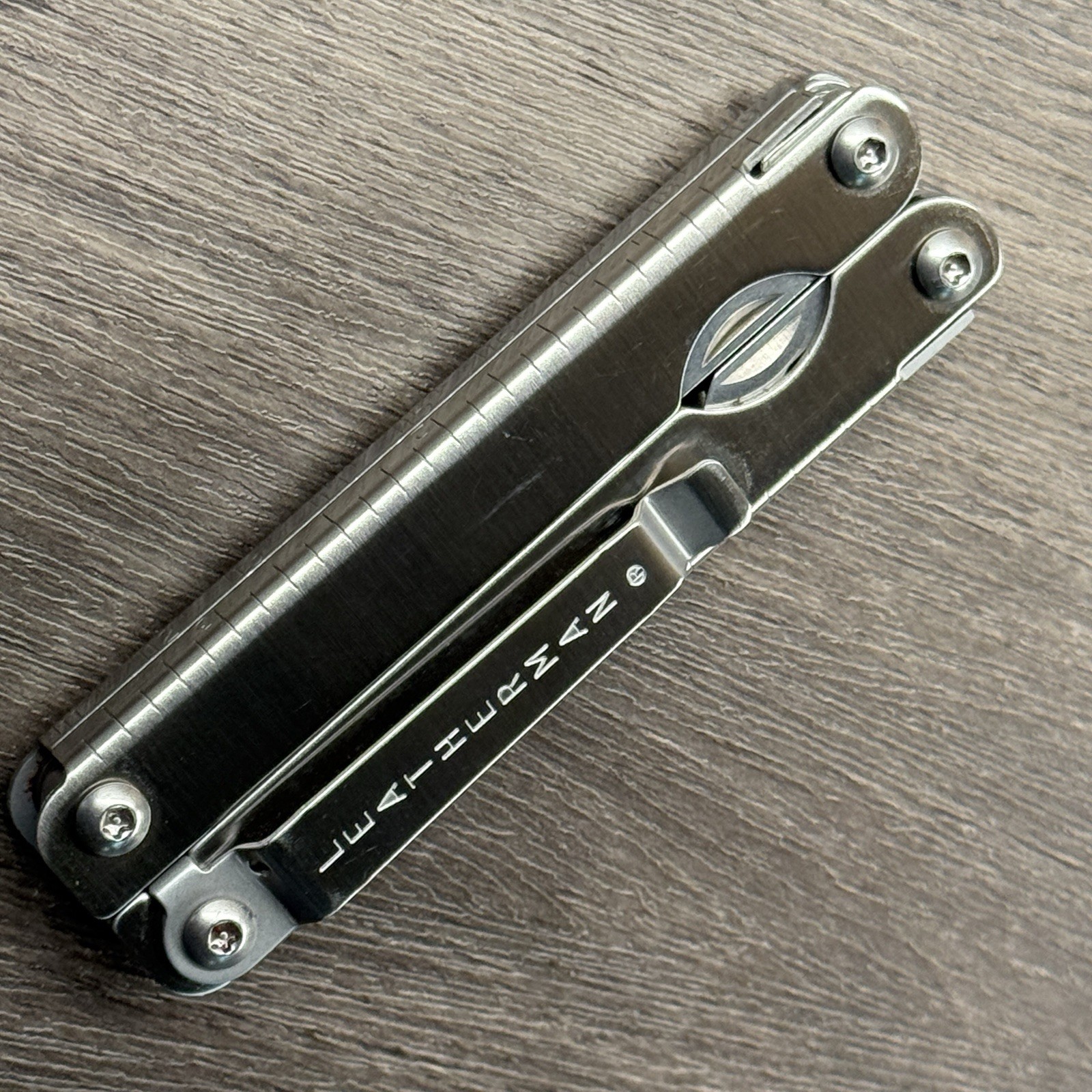 Leatherman Sideclip multitool. Mint. Late Run: shiny factory polished