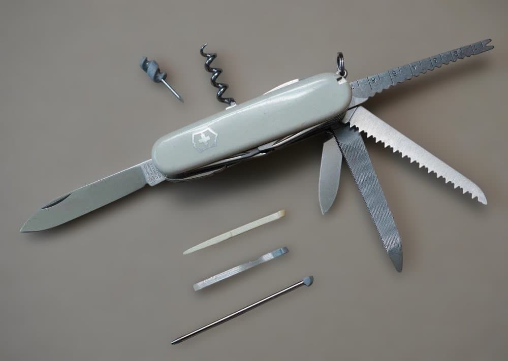 Vintage Victorinox Swisschamp White Multi Tool Knife w/Leather Case