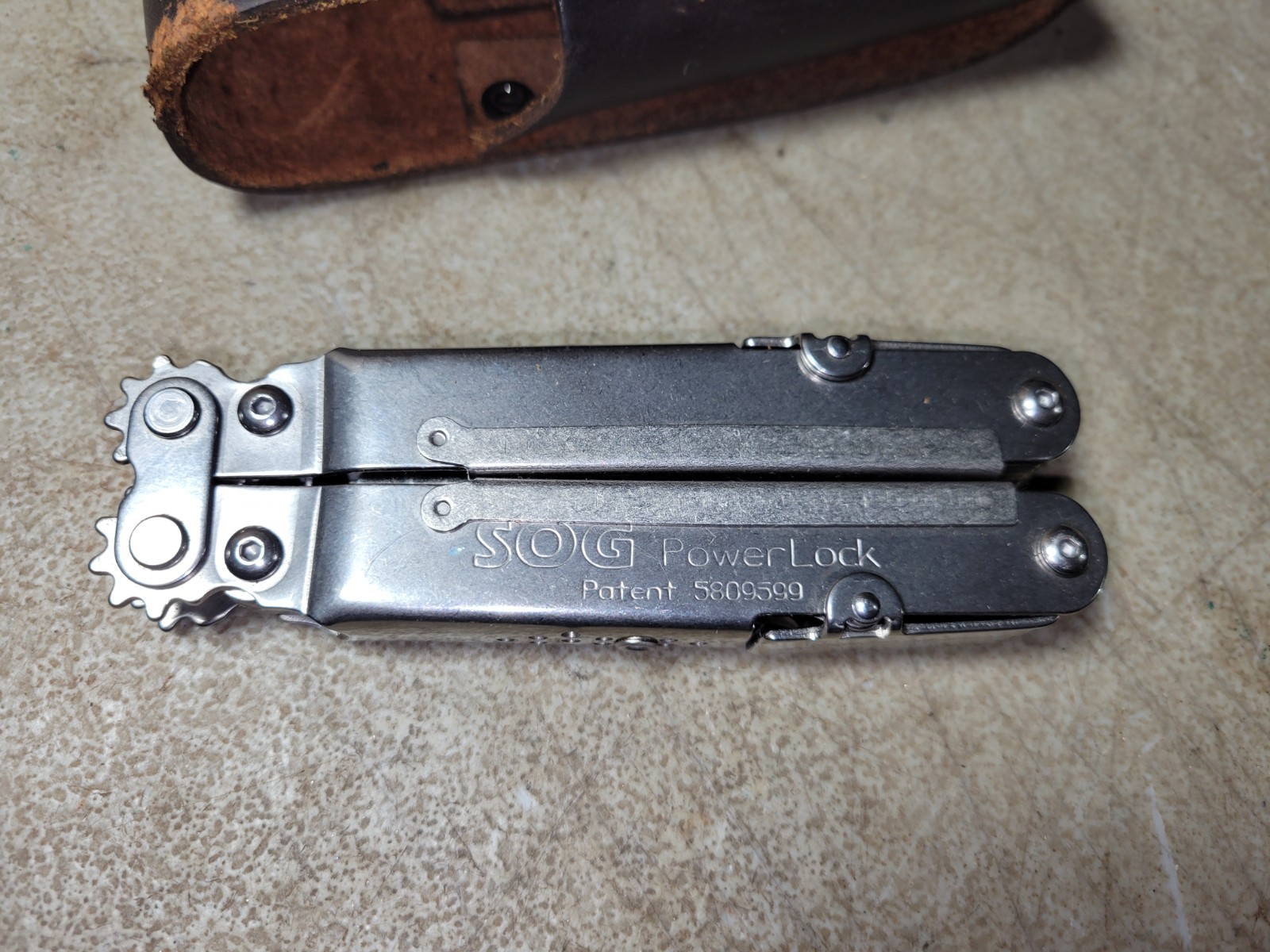 Fine SOG Power Lock Multi-Tool Stainless Steel Serrated Knife Opener