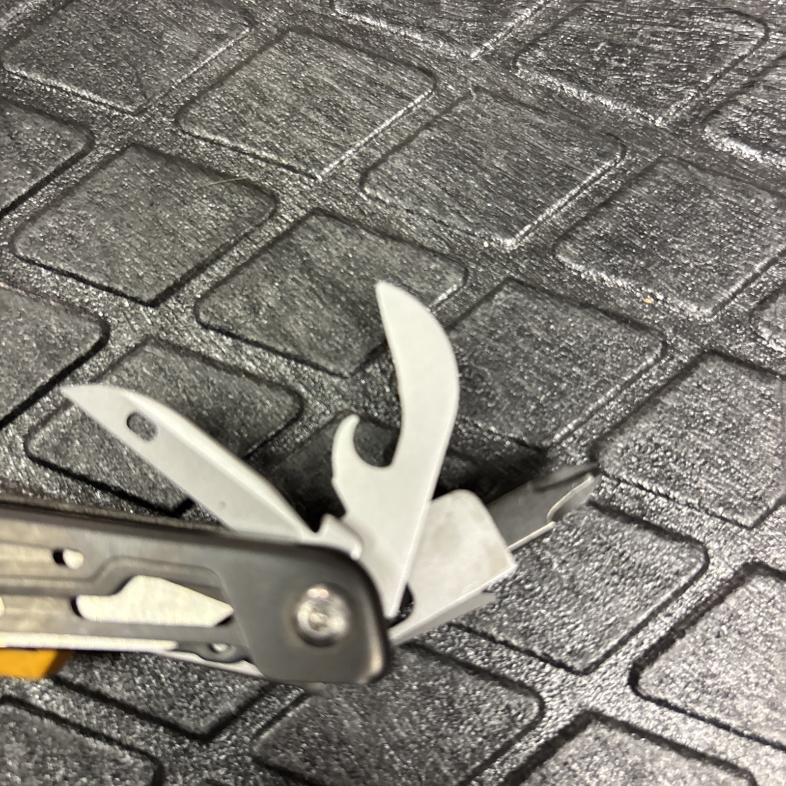 LEATHERMAN Signal Multi-Tool! Excellent!