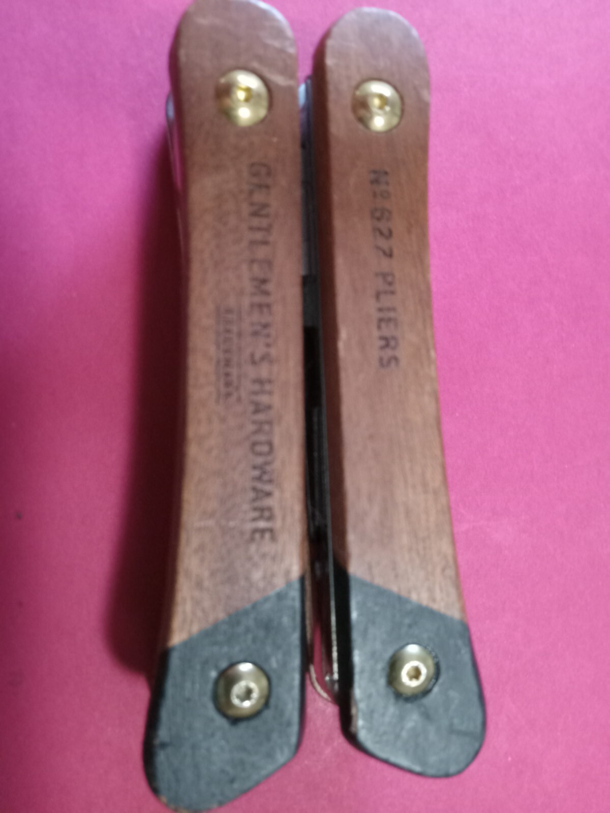 New Gentlemen’s Hardware Pliers Multi-Tool No 627 