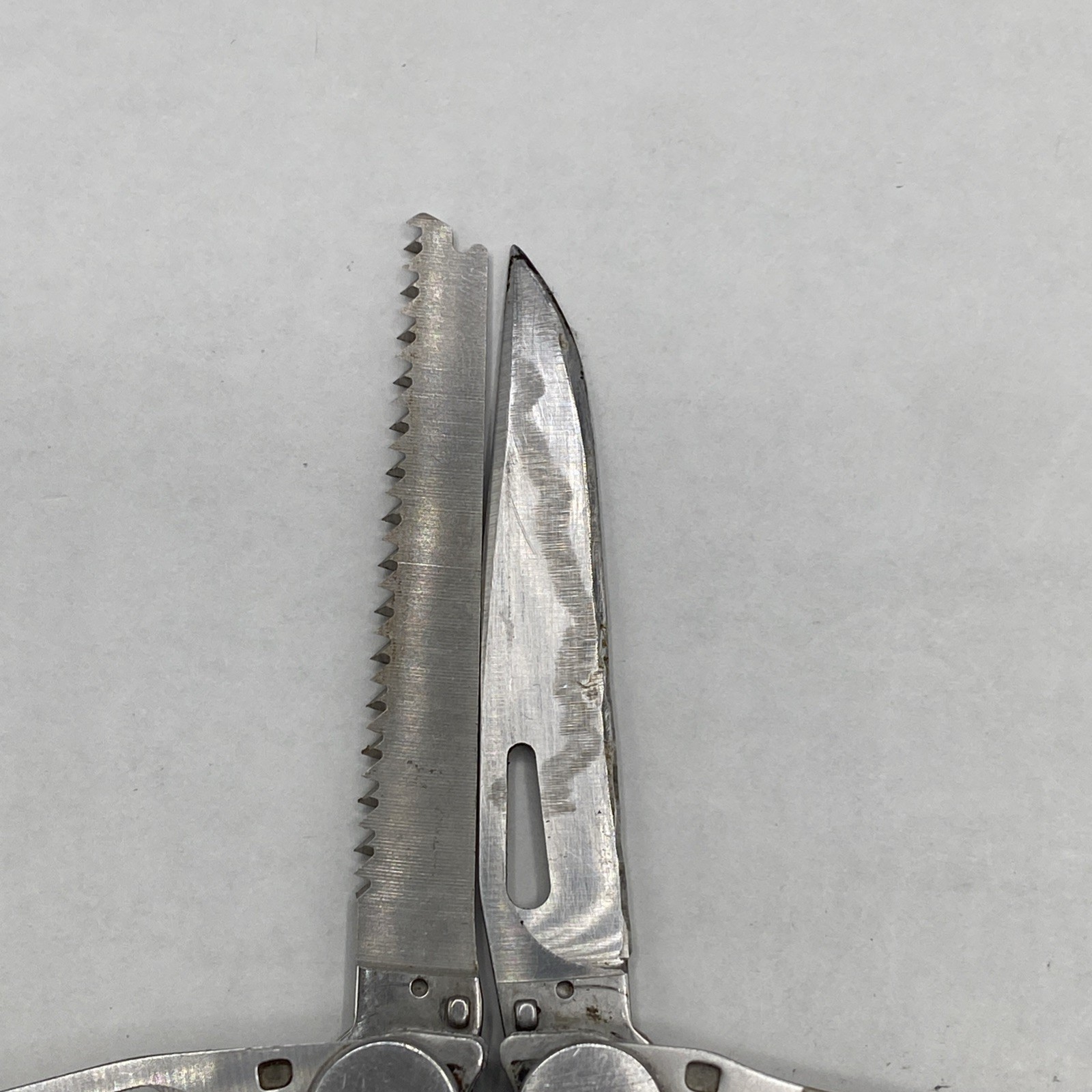 Leatherman Wave Multi Tool – Silver *Retired** **Stamp Date 09/98 & 11/98**