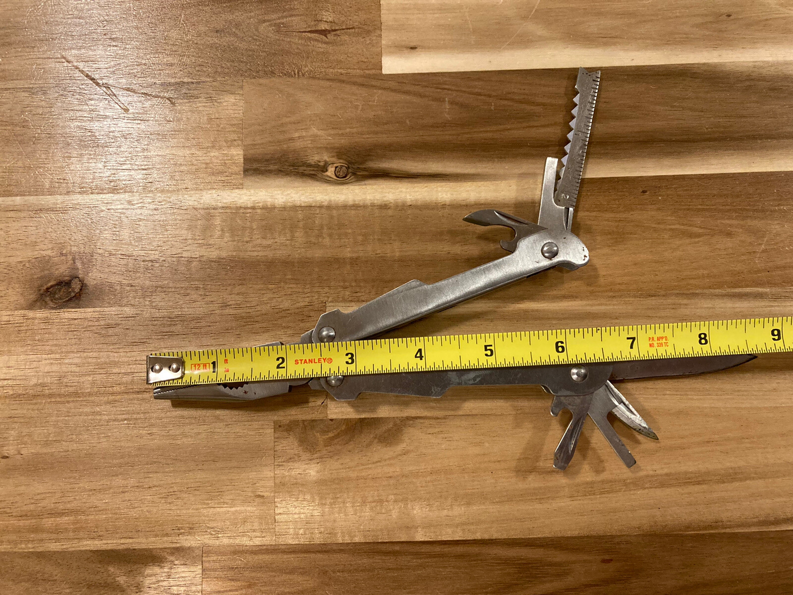 Multi Tool 12 in 1. Stainless Steel. Pre-Owned