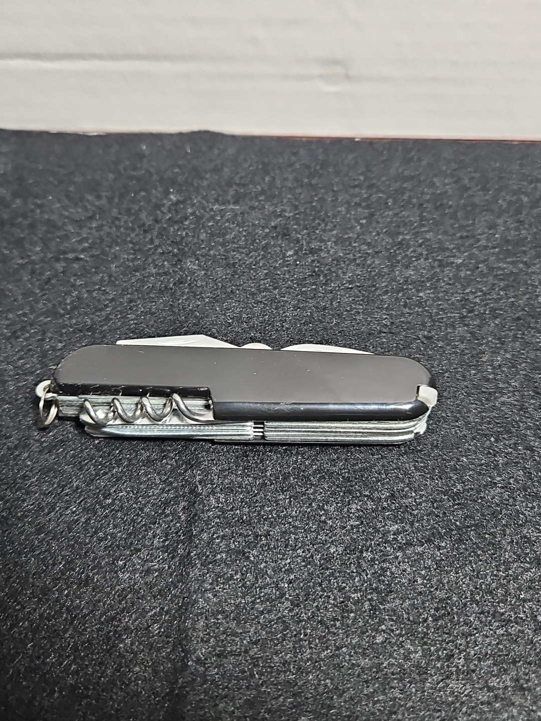 SE 16-in-1 Stainless Steel Pocket Knife Tool for Camping