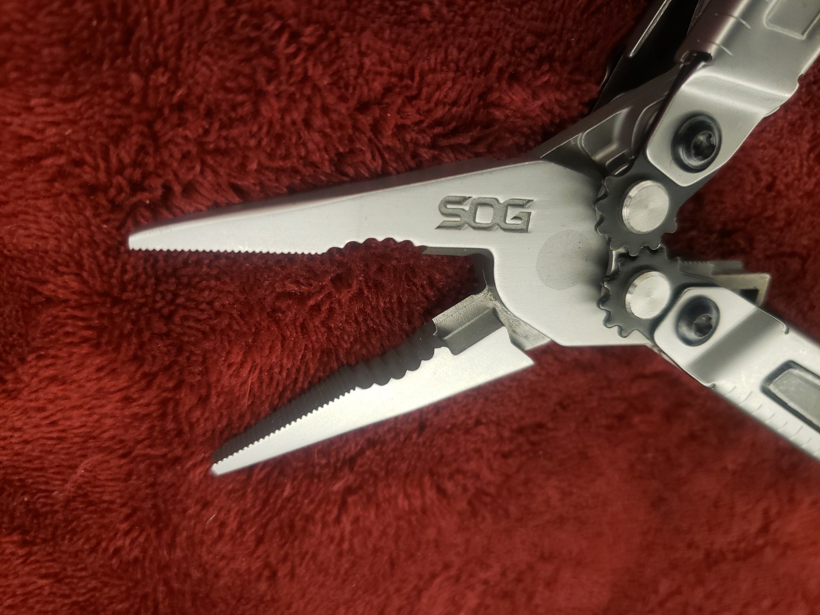 Retired SOG PowerPlay Knife Pliers Multi Tool
