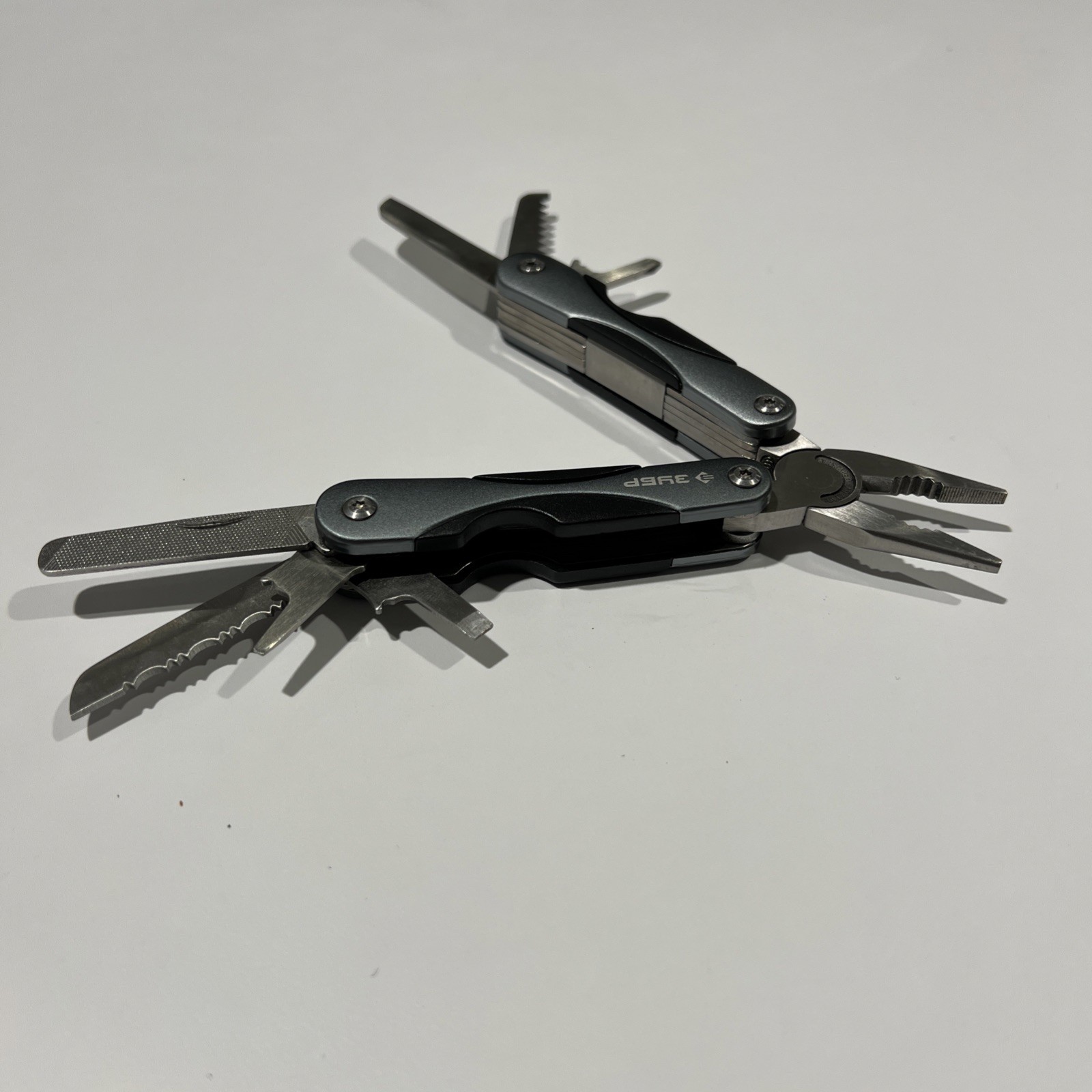 Zubra 3Y6P Multi-Tool 8-in-1 + Nylon Case Black Green EUC