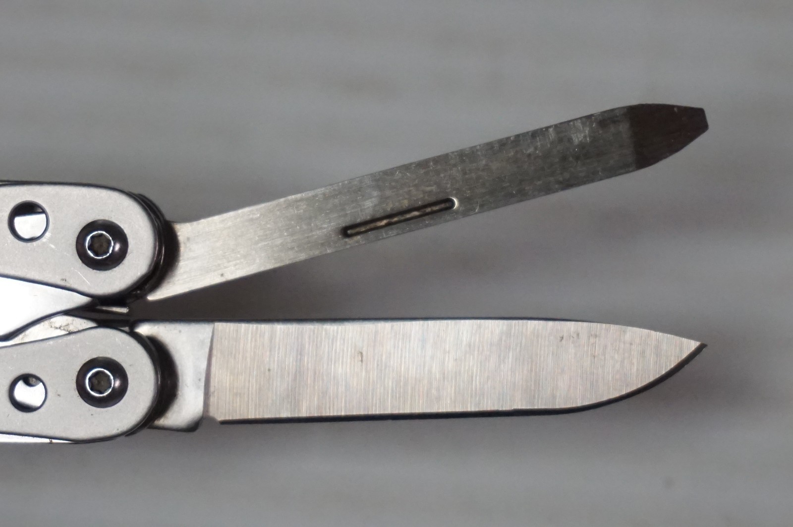 Leatherman Style CS Black Multi-Tool – Scissors, Knife, Carabiner – *Retired*