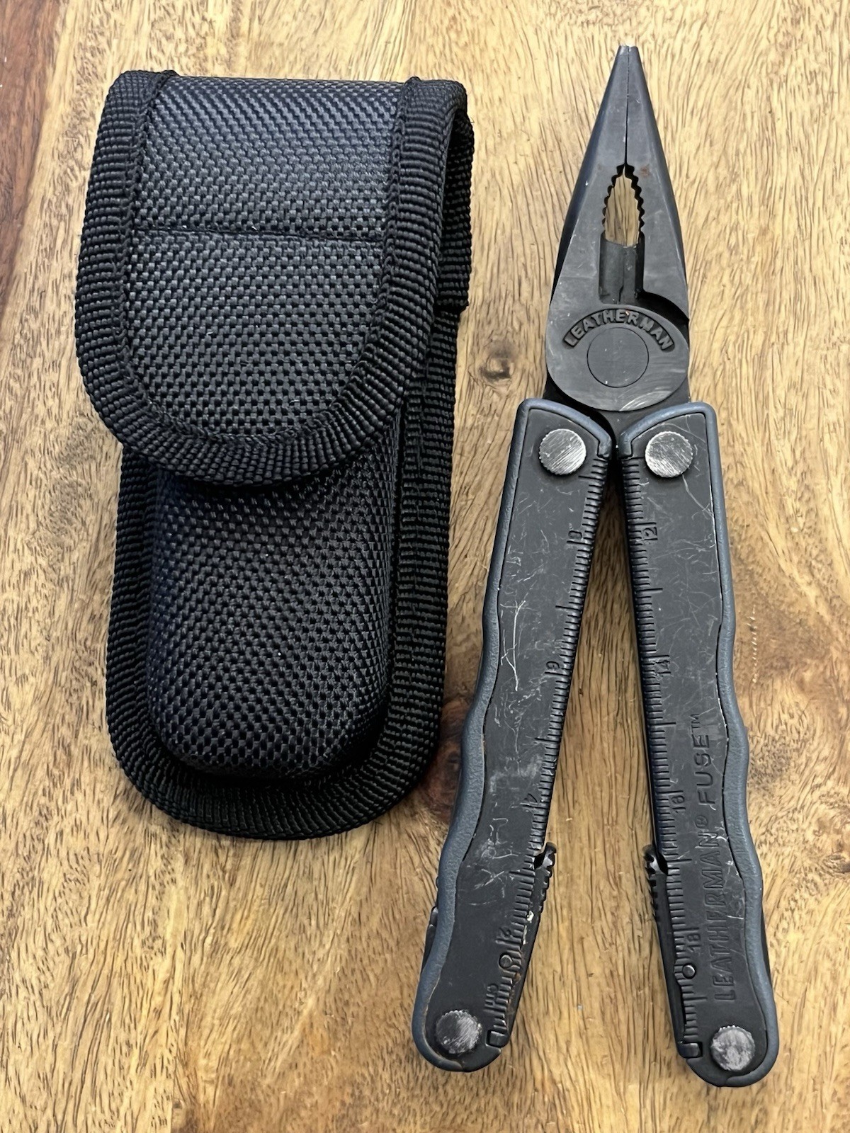 Rare Leatherman Fuse Black Oxide Multitool SUPER Nice!! DISCONTINUED w/Sheath