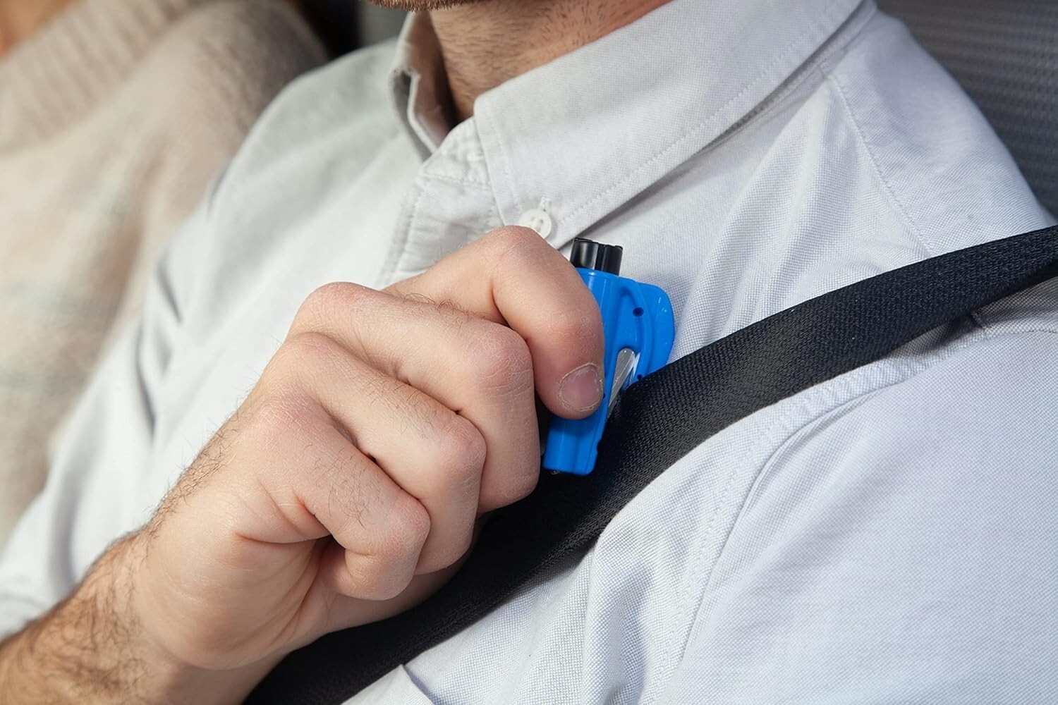 Herramienta De Escape Para Automóvil En Llavero Emergencia Cortador De Cinturón.