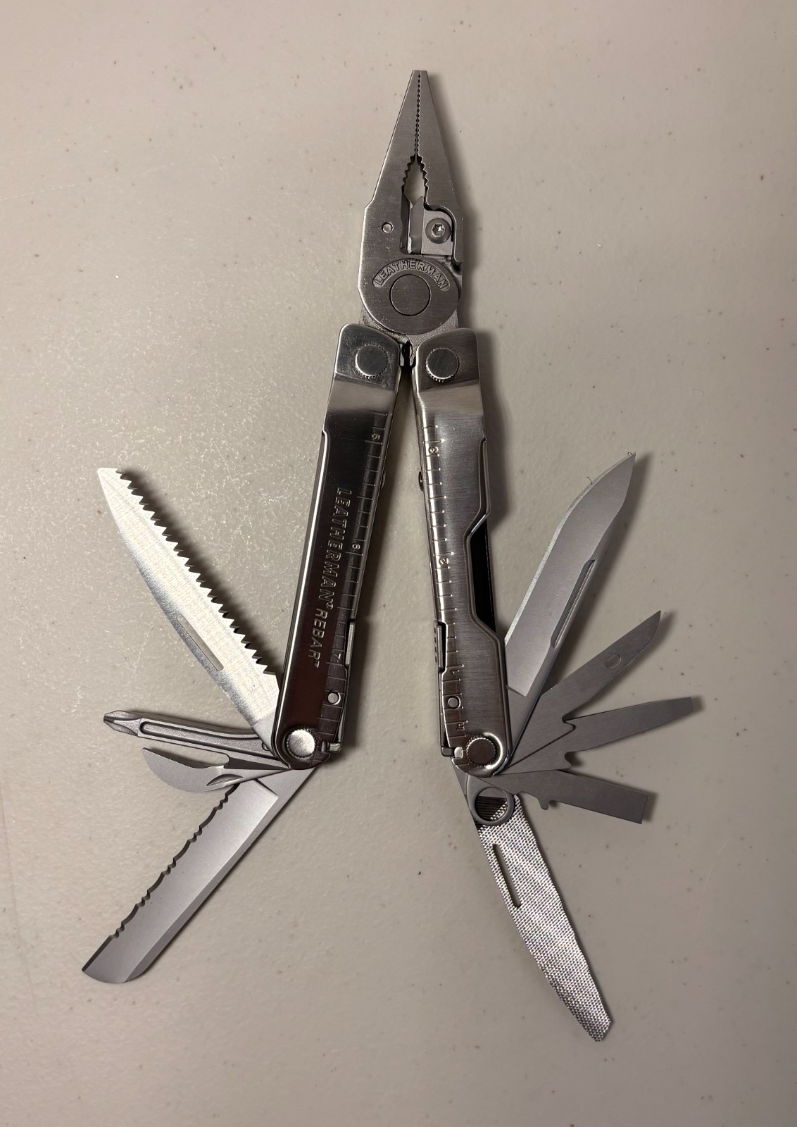 Leatherman Rebar Multi-tool with Sheath – 17 Tools