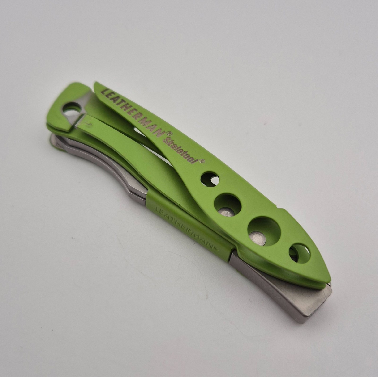Leatherman Skeletool – Moss Green Frame Side B – New Genuine Mod Part