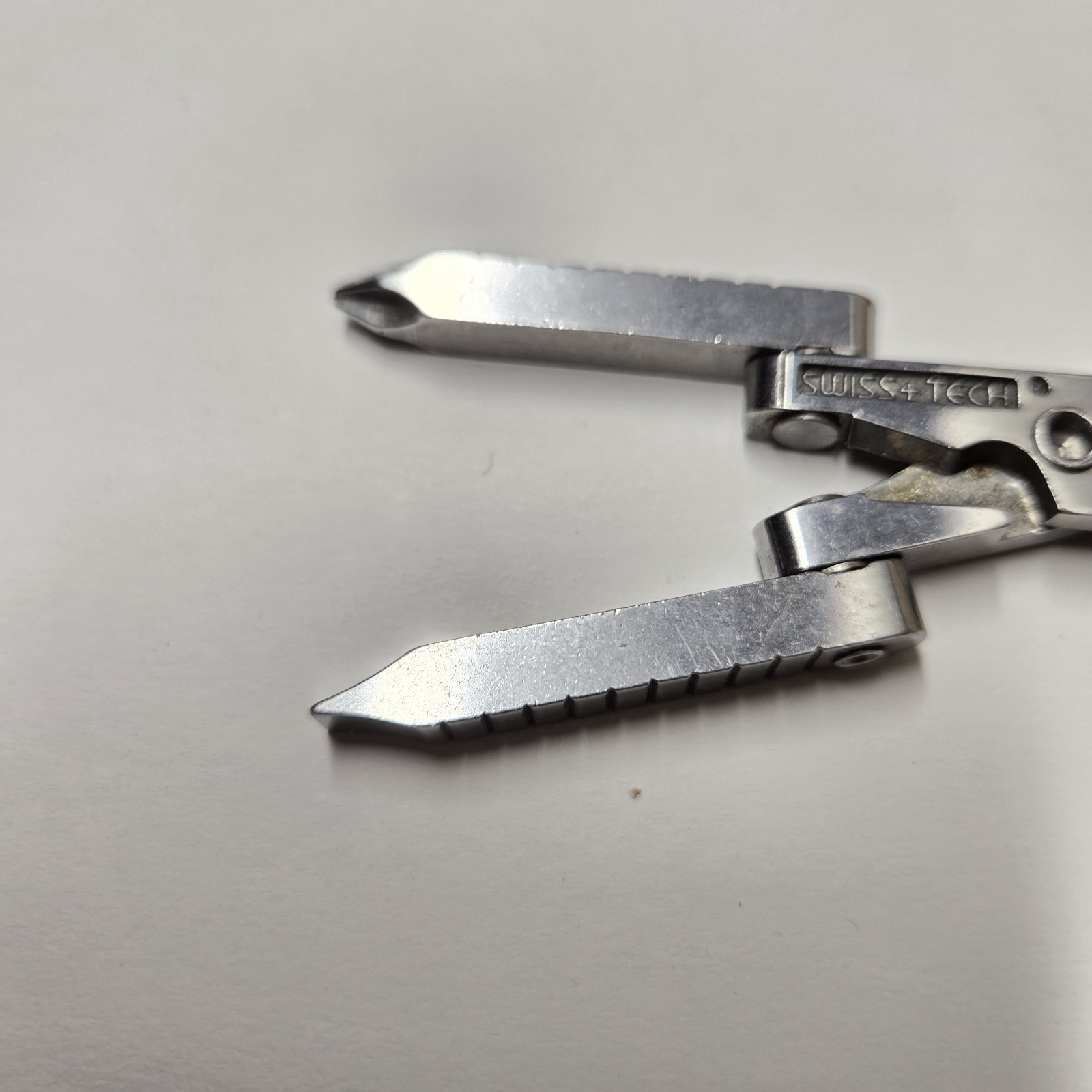 Swiss + Tech Micro-Tech 6-in-1 Multi Tool 1.75″ Folding Pliers Stainless Steel