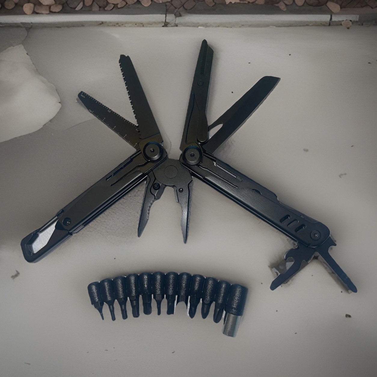 23 in 1 Multi Tool AL Frame 420/440 Tools Plier Scissor Wire Cut Knife Wrench