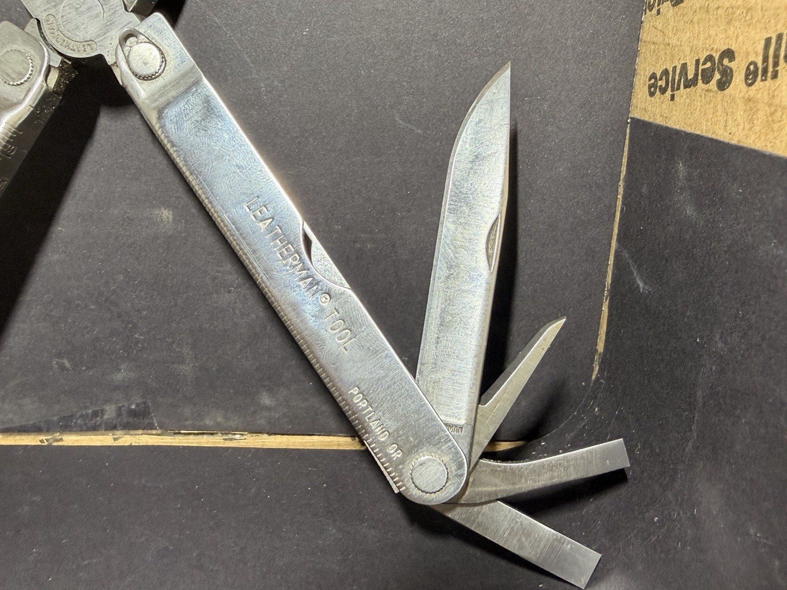 VINTAGE LEATHERMAN MULTI FUNCTION SUPER TOOL (Knife) PORTLAND, OR.