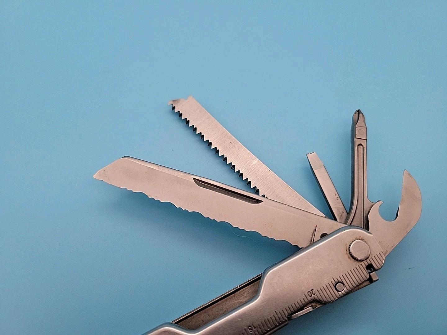 Leatherman Super Tool 300 Multi-Tool – Dated 1011 – Pliers, Knife, Saw, File