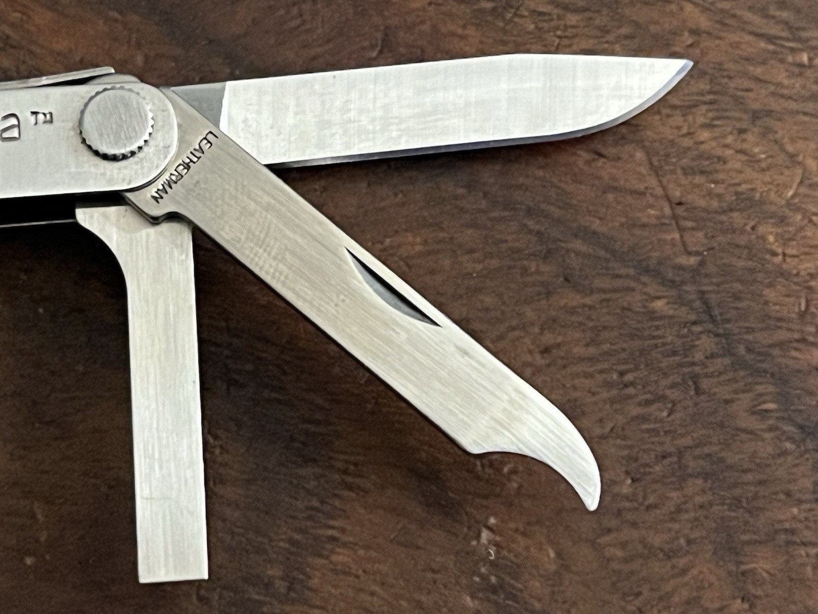 Leatherman Skeletool & MICRA MultiTools SUPER NICE! w/New Sheath