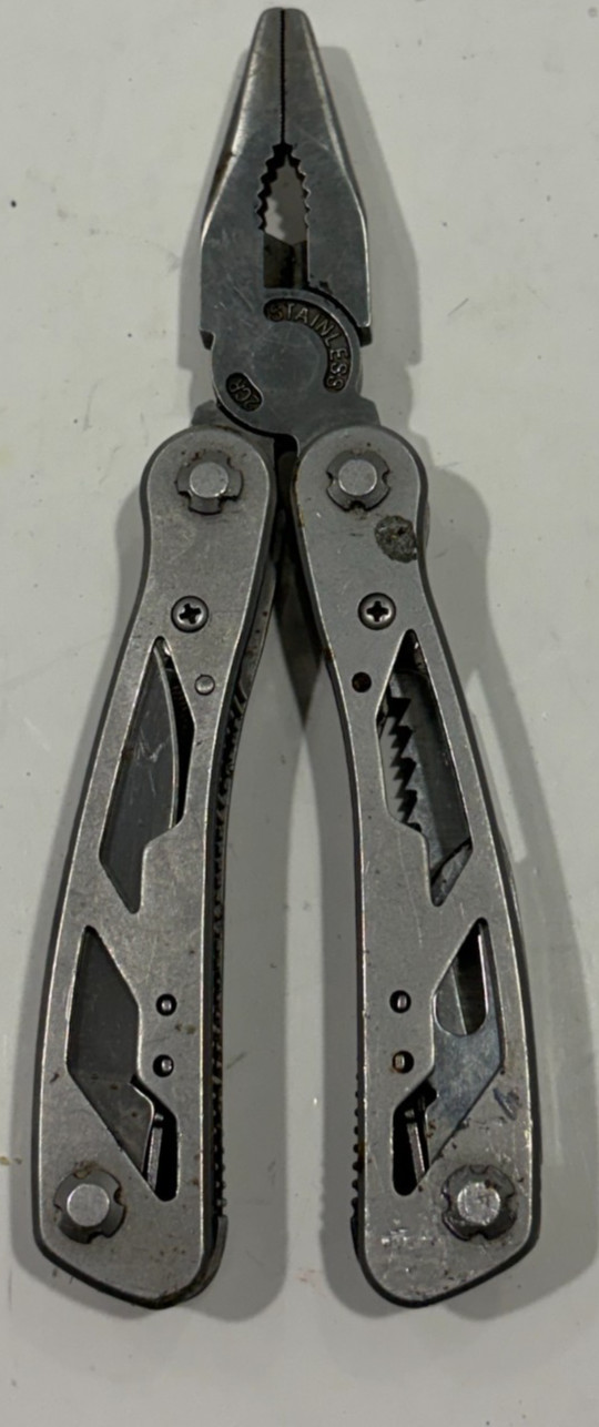 Stanley 12 in 1 Multi Tool Pliers Knife Stainless Folding Exc. Condition