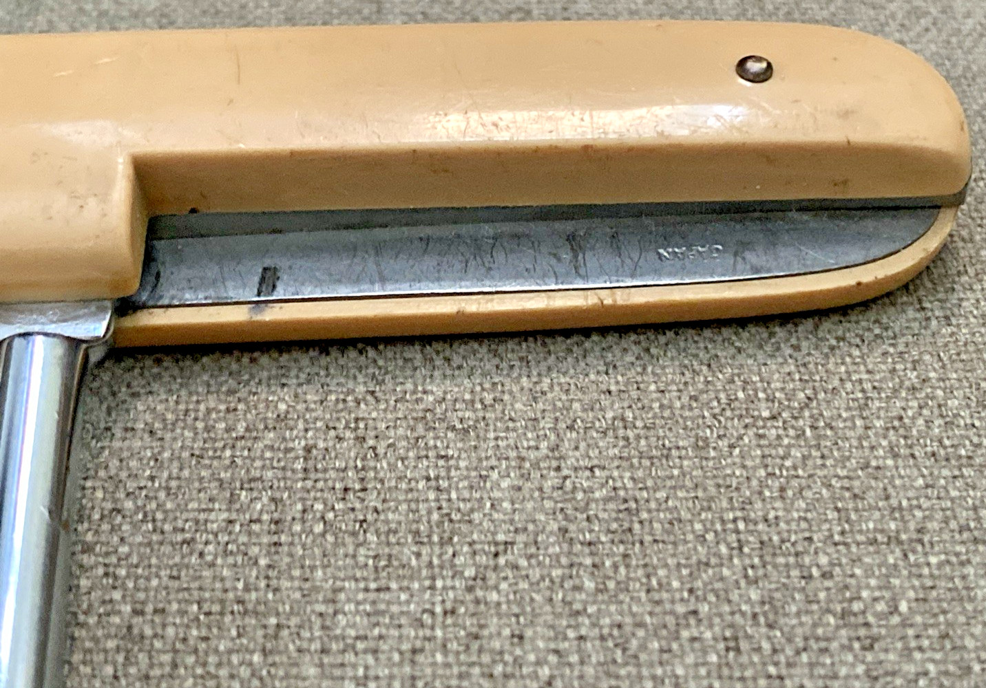 Seizo Japan 3.75″ Tan Stainless Screwdriver Folding Pocket Tool