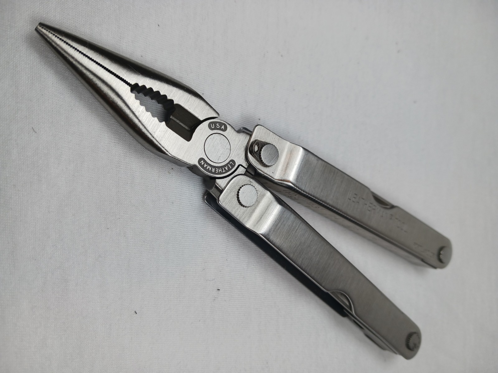 Leatherman Pocket Survival Tool PST 12-in-1 Straight Edge w/ Sheath Box Guide