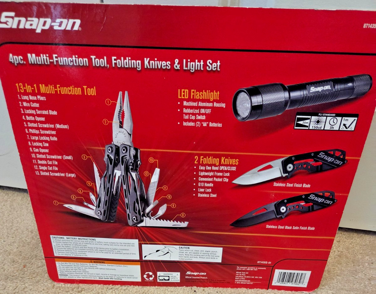 Snap-on Tools 4pc Set 13 in1 Multi-function Tool 2 Folding Knives LED Flashlight