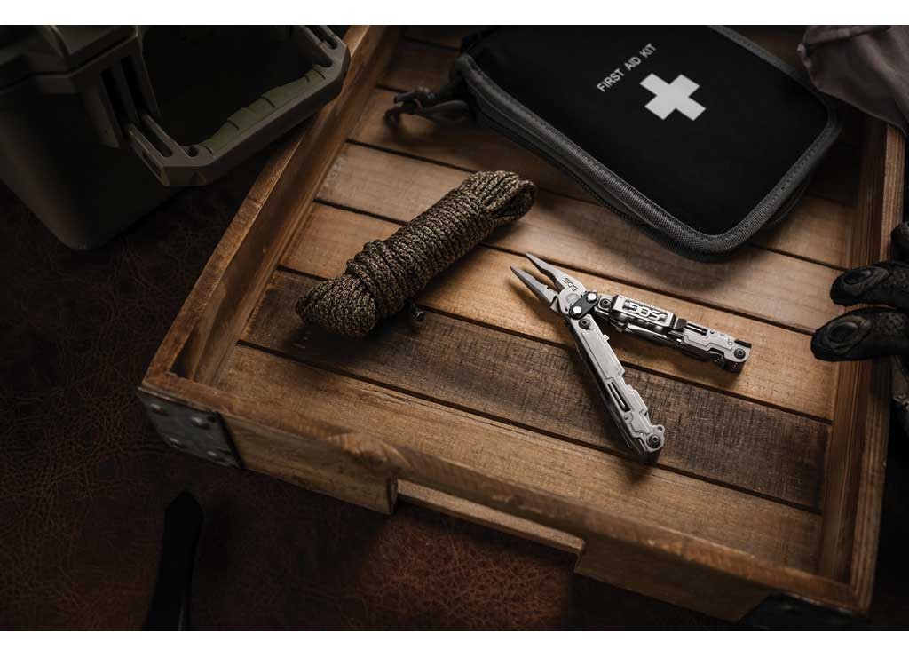 SOG SOG-PA1001-CP PowerAccess Stainless Steel Multi-Tool 18 Tools, Stone Wash