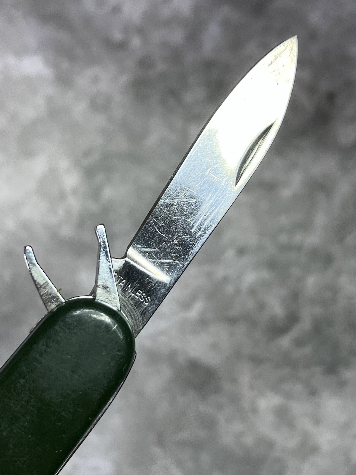 Vintage Golf Green Multi Tool Pocket Tactical Camping Folding Army Knife 1704