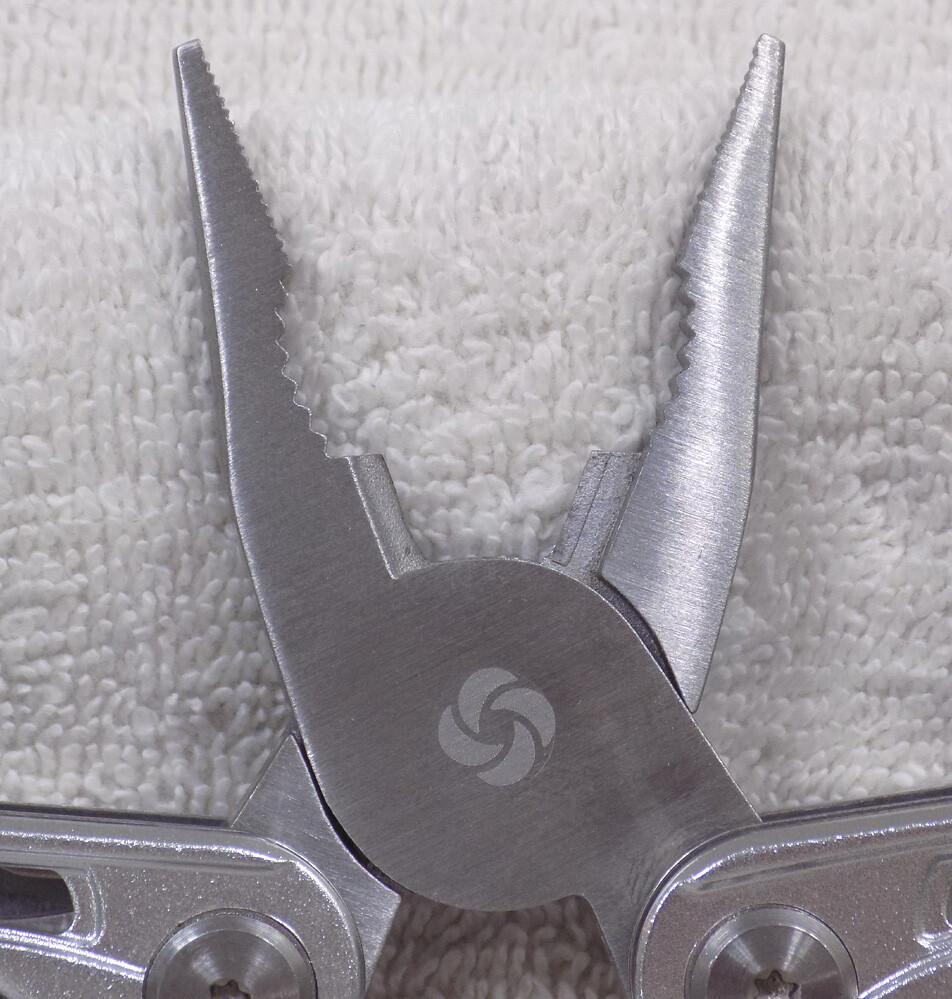 Samsonite Stainless Steel Multi-Tool * 4 Blades w/ Pliers Pouch + Carabiner Clip