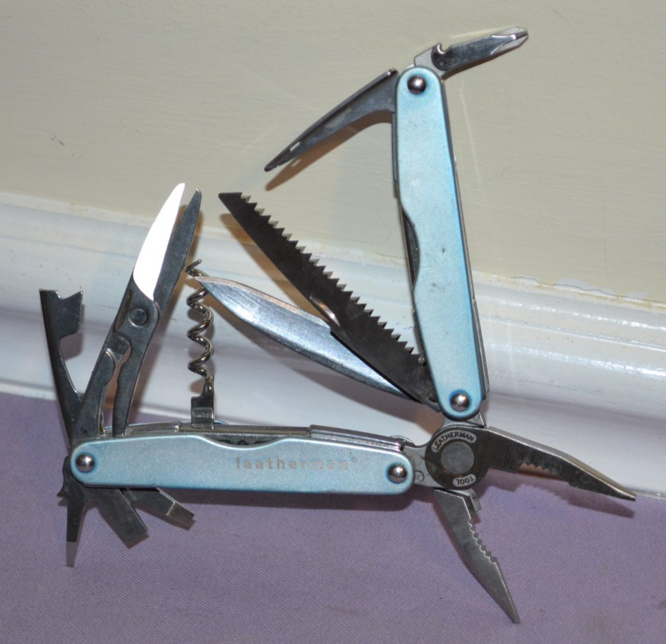 OEM Leatherman Juice CS4 Blue Multi-Tool Knife, Pliers Scissors, Other Tool-Good