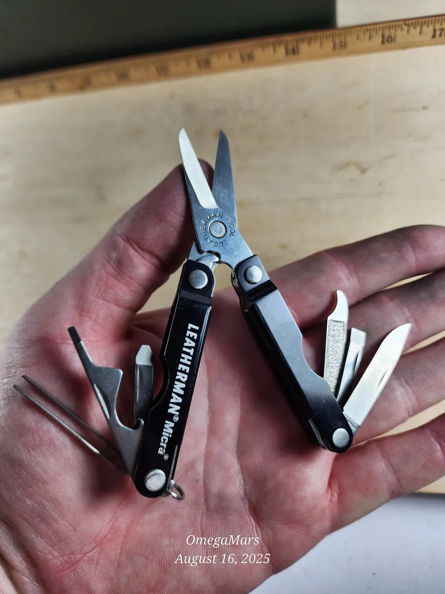 Leatherman Micra Black #3 Light usage
