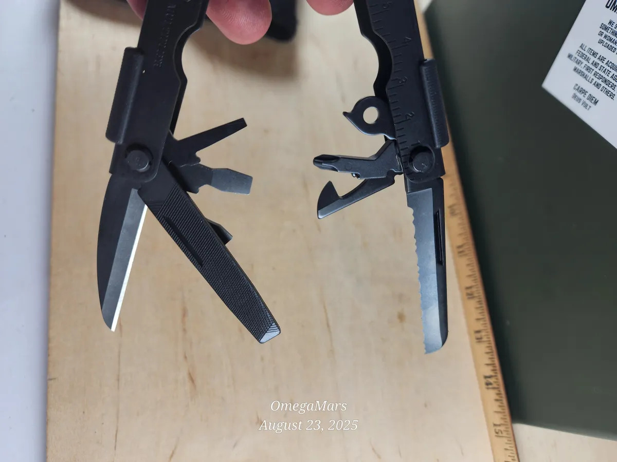 Gerber MP 600 Looks/feels brand new, w/sheath. #MP3 (MSRP 105)